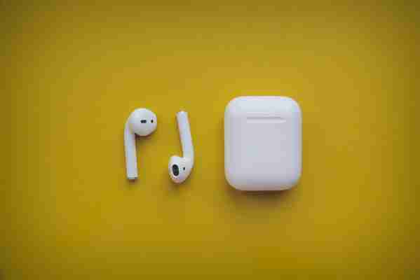 Jakie słuchawki bezprzewodowe wybrać? Przegląd modeli ze sklepu Orange